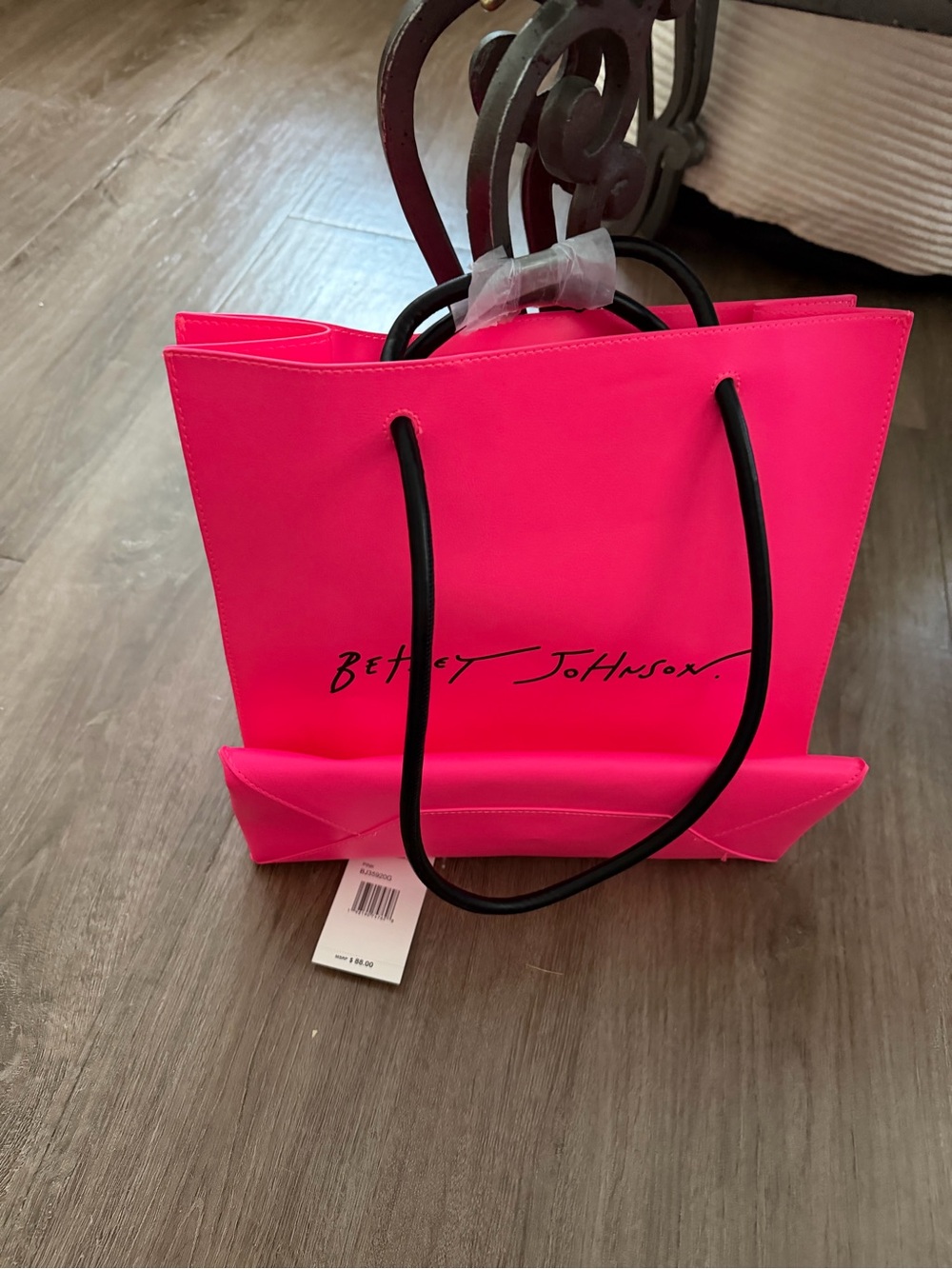 Betsey Johnson NWT  Pink Tote Bag with Black Handles - Picture 2 of 5